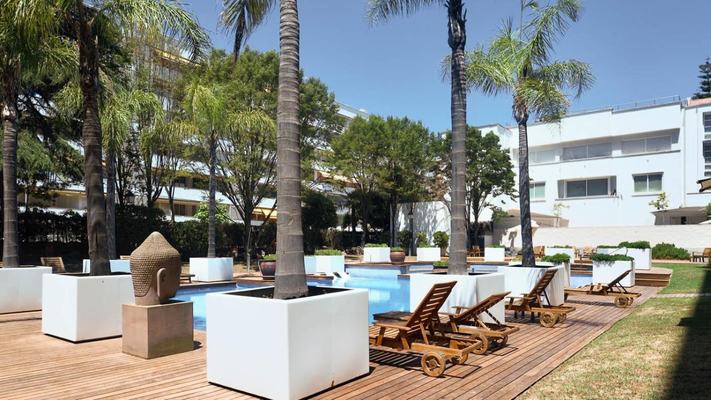 Smartr Hotel 4*